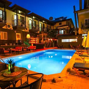 2* Отель Four Seasons